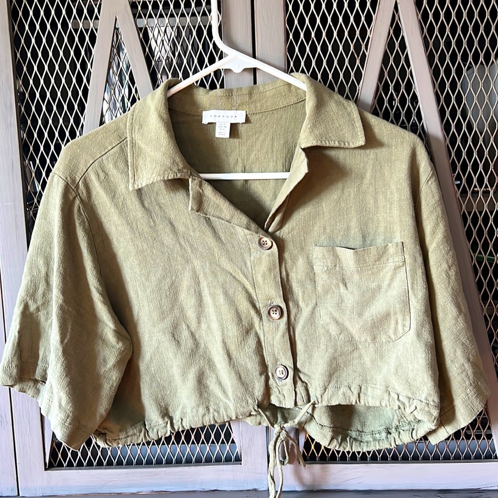 TOPSHOP LINEN BUTTON UP CROP TOP